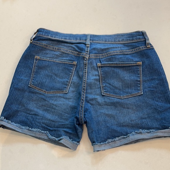 Old navy Jean short - Picture 5 of 5